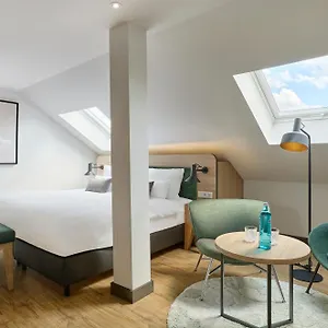 3* Hotel June Six